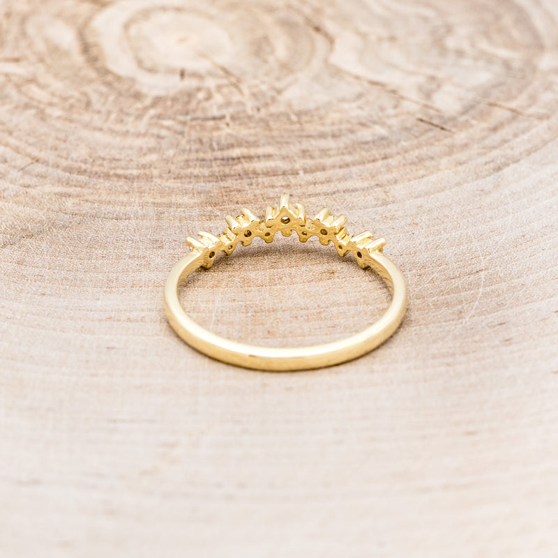 "LEA" - TRACER WITH DIAMOND ACCENTS - 14K YELLOW GOLD - SIZE 7