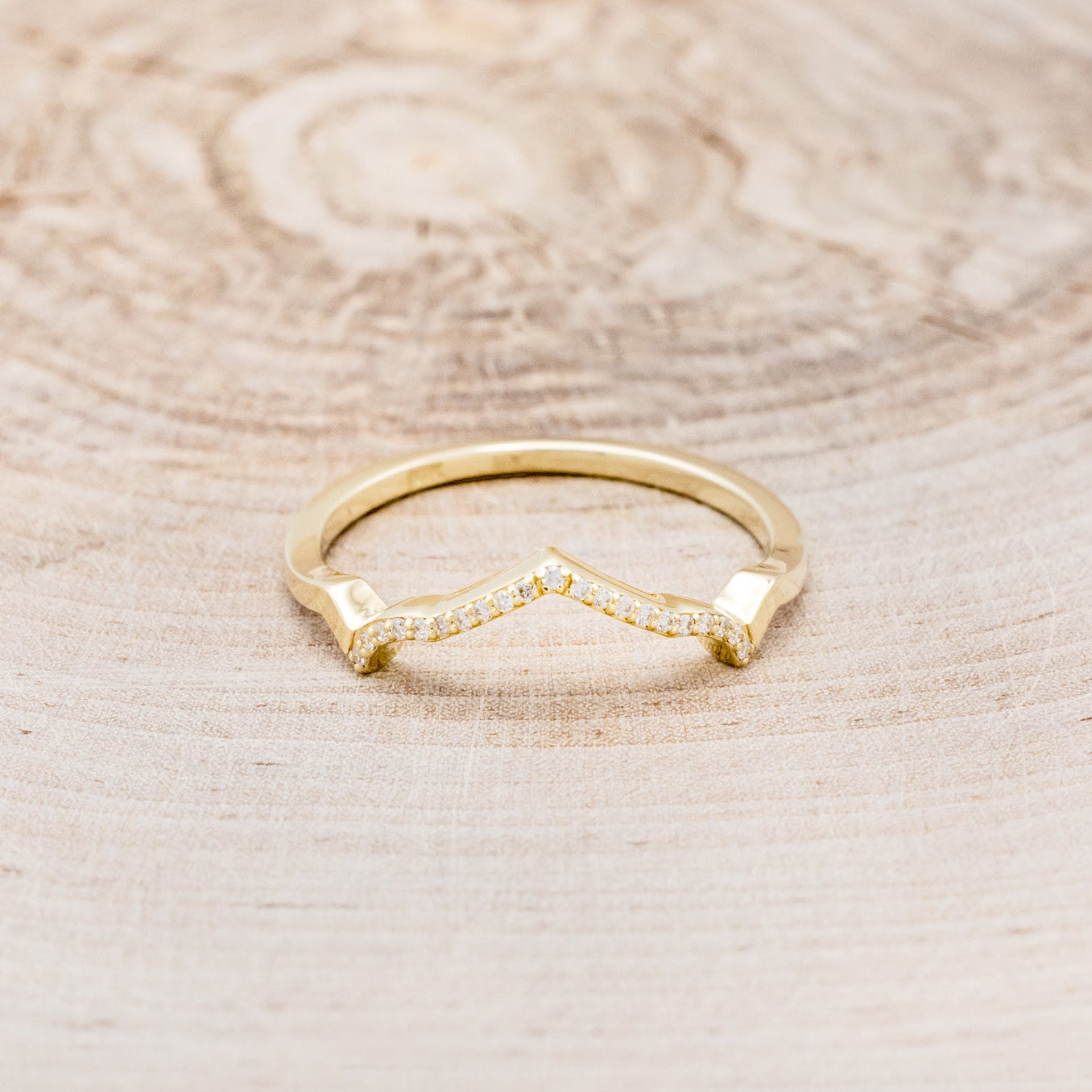"LUCY IN THE SKY" - ROUND CUT LAVENDER MOON QUARTZ WEDDING BAND SET WITH DIAMOND HALO & TRACER-16