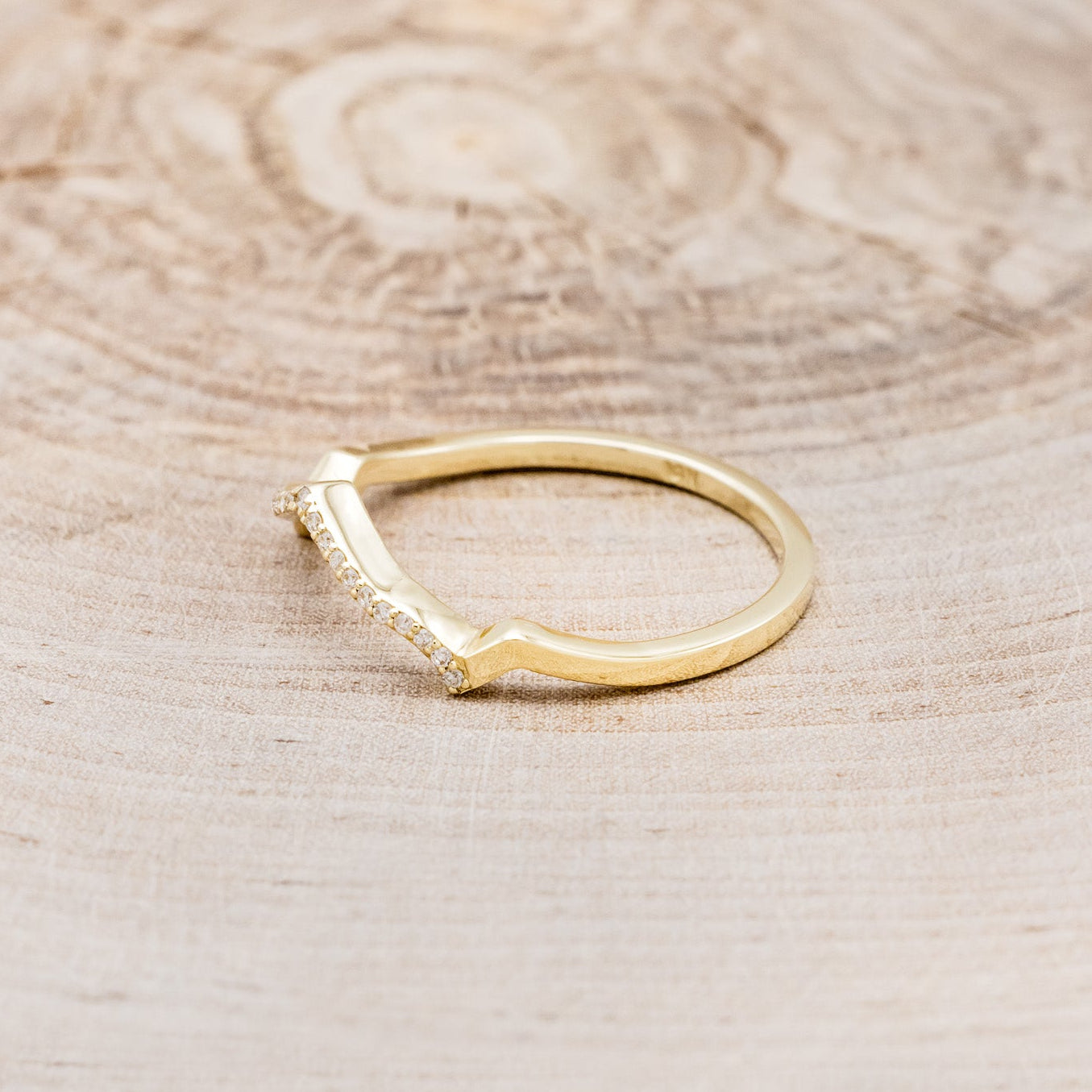 "LUCY IN THE SKY" - ROUND CUT LAVENDER MOON QUARTZ WEDDING BAND SET WITH DIAMOND HALO & TRACER-15