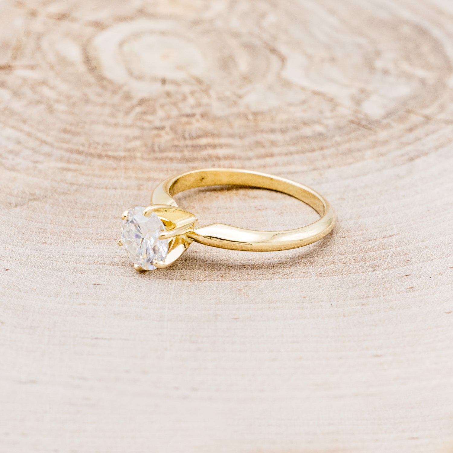 6 PRONG ROUND CUT MOISSANITE SOLITAIRE ENGAGEMENT RING-4