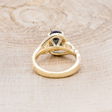 "SCARLET" - OVAL LAB-GROWN ALEXANDRITE ENGAGEMENT RING WITH DIAMOND ACCENTS - 14K YELLOW GOLD - SIZE 3 3/4