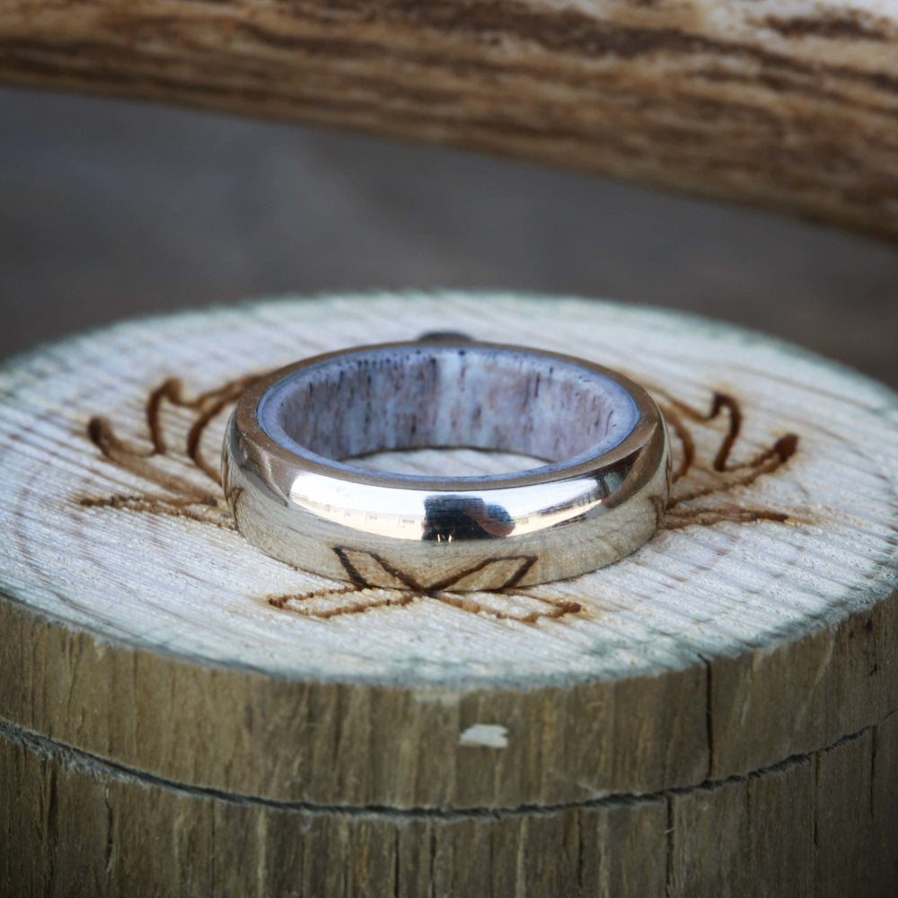 ANTLER LINED WEDDING BAND WITH DOMED PROFILE-2
