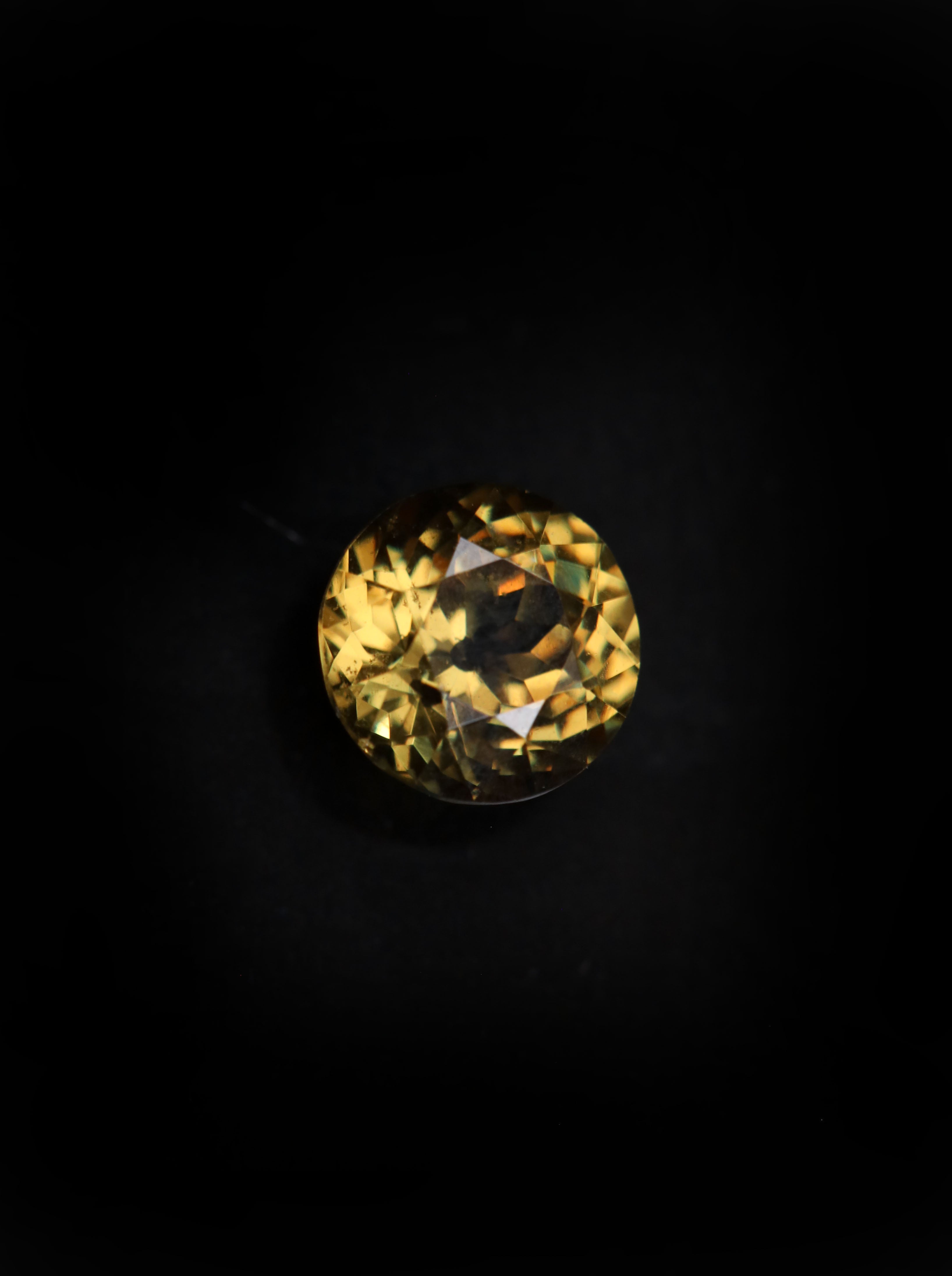 "LENORE" ROUND TOPAZOLITE-3